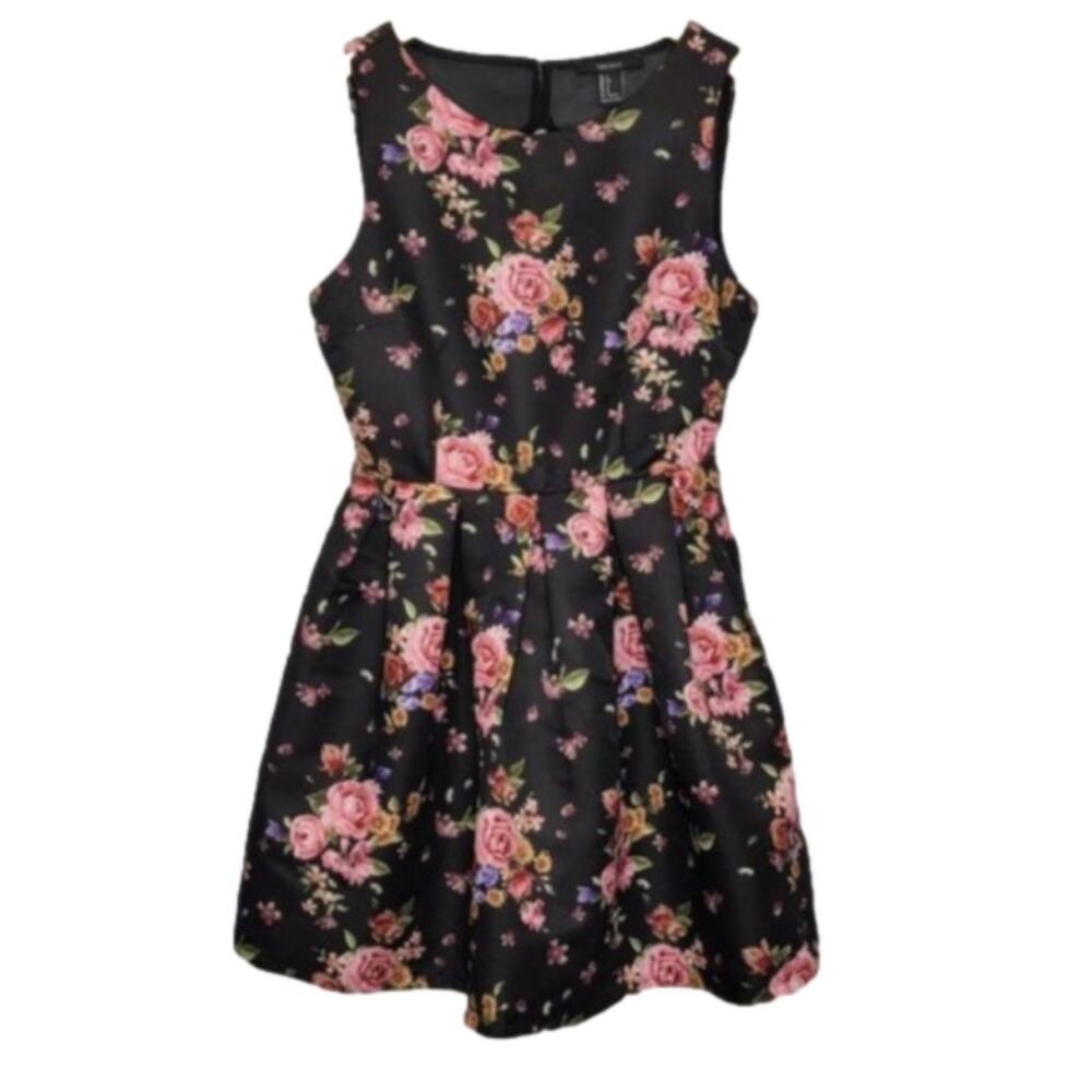 Forever 21 Floral Sleeveless Fit and Flare Open back detail